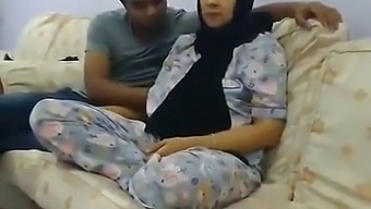 A Night Of Group Sex With A Bangladeshi Threesome