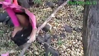 Indian Girlfriend Has Sex In A Jungle
