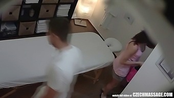 Cowgirl Sex With Amateur European Babe On Hidden Cam