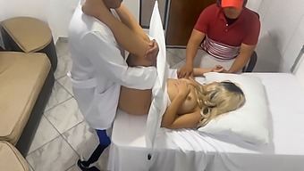 Моя Жена Проходит Осмотр У Гинеколога, И Я Застаю Их За Сексом В Видео Jav.